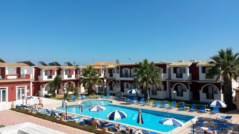 Yakinthos Hotel 2*